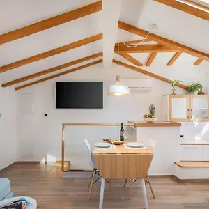 Santolina Apartment